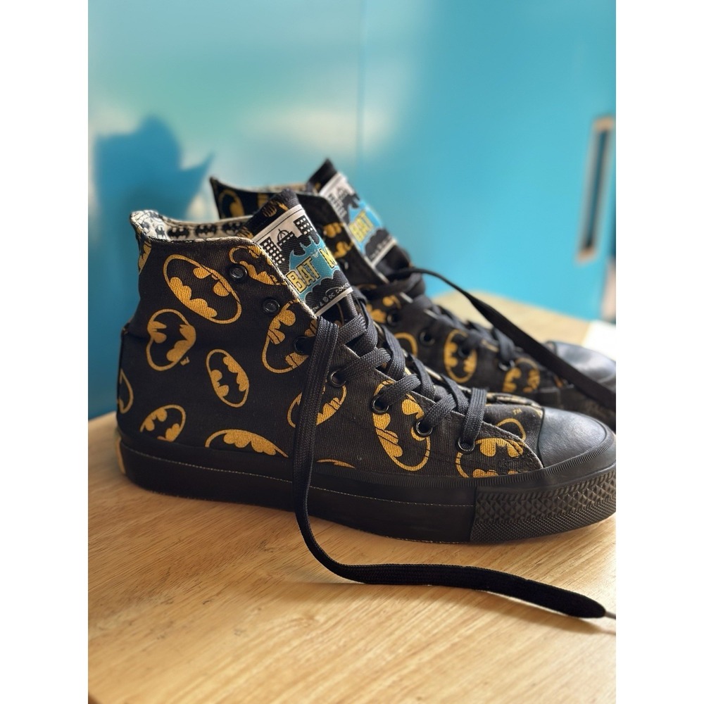 vintage 1989 Batman hi-tops by Converse Size 5.5 - Picture 3 of 12